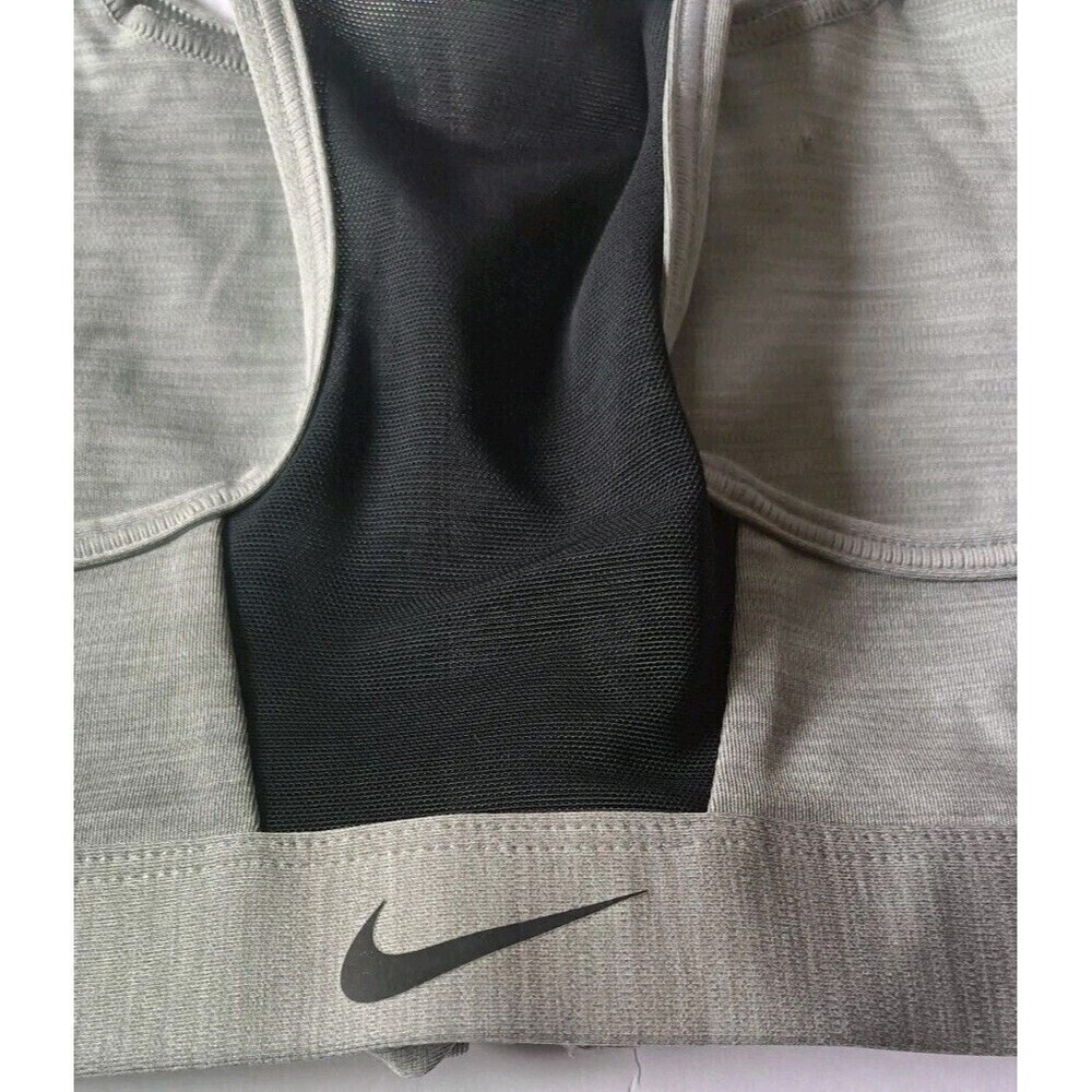 Nike Sports Bra Size XS Gray Dri-Fit Medium Support  Front Zip Yoga Sporty - Picture 6 of 6
